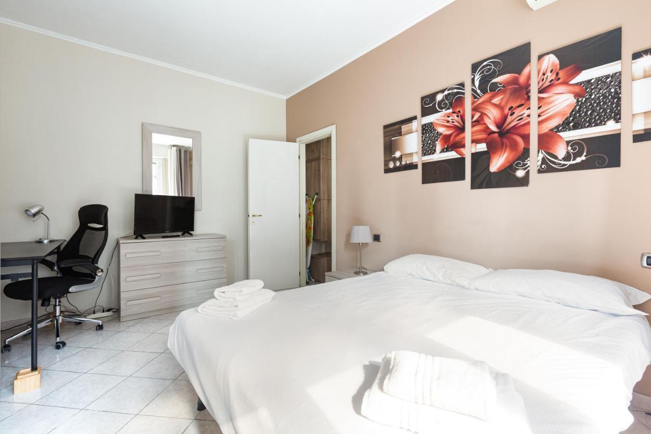 Udine M2 Balcony Apt Apartment Милано Екстериор снимка